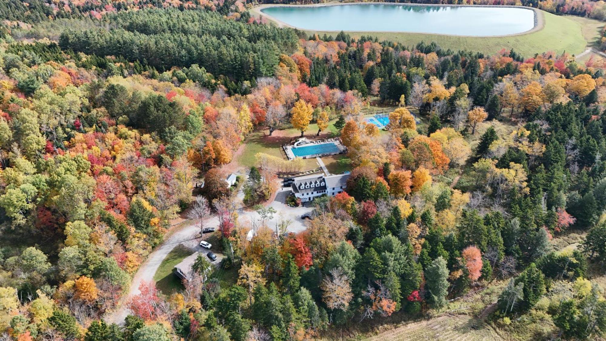 Brook Bound Inn Уилмингтън Екстериор снимка